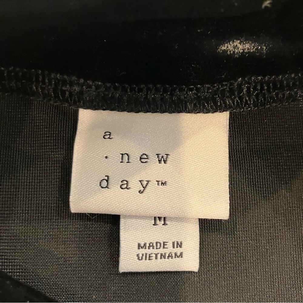 A New Day | Crushed Black Velvet Short Sleeve Top - Picture 4 of 6